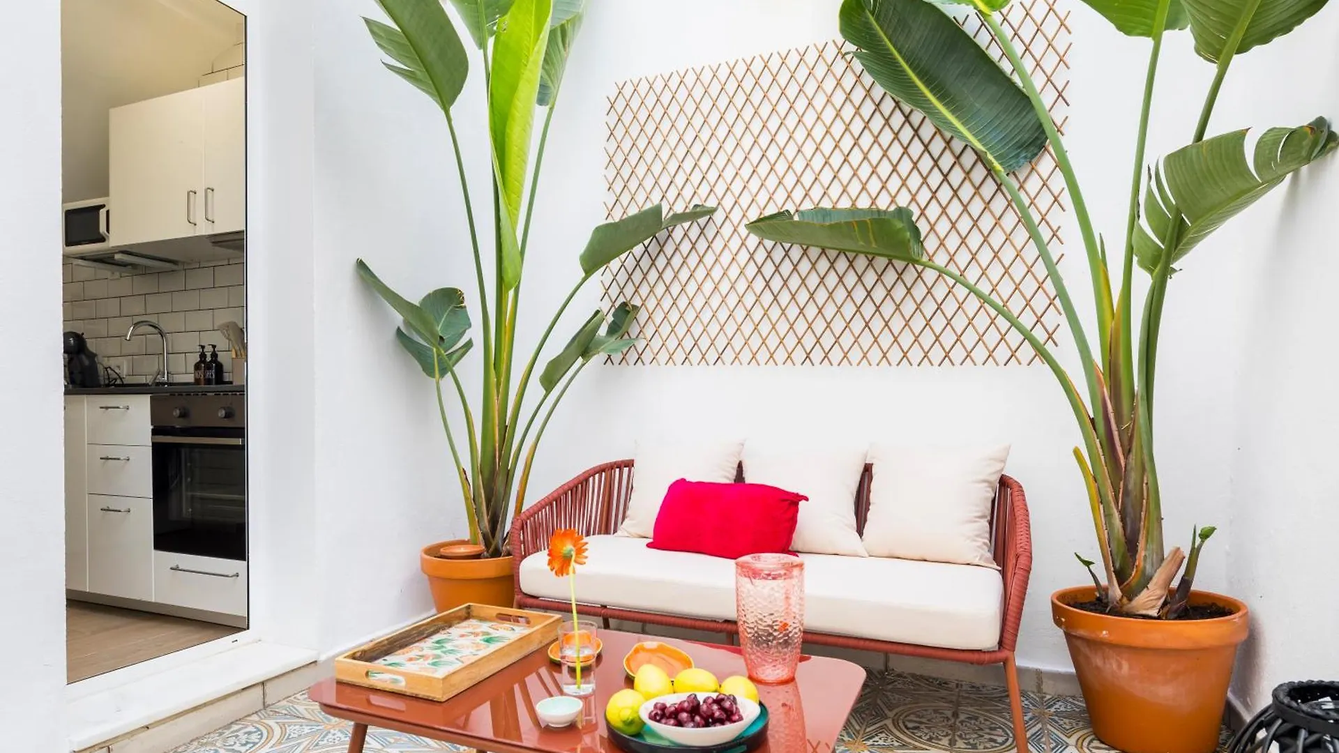 New Charming Duplex With Private Patio Apartment Seville 0*,