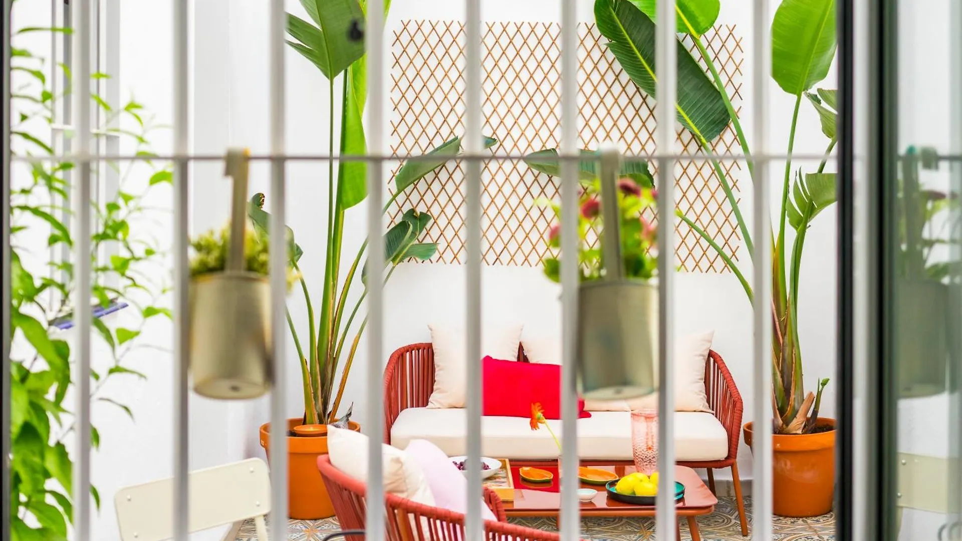 New Charming Duplex With Private Patio Apartment Seville